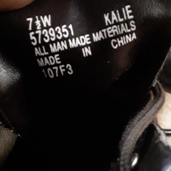 Chocolate Color Boots - Picture 2 of 5